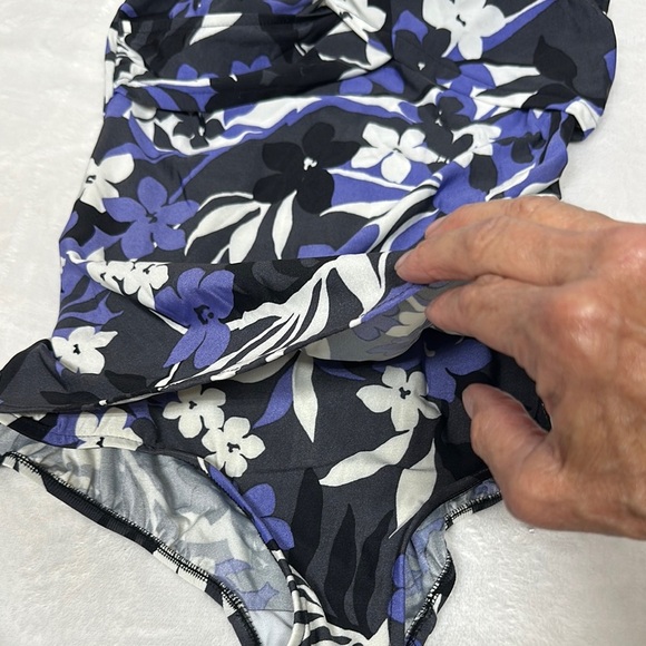 Floral One-Piece Swimsuit - Picture 4 of 10